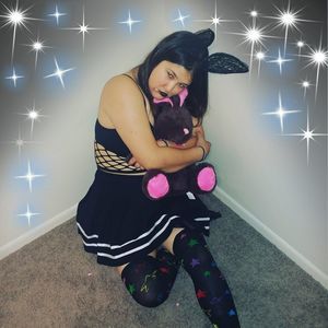 Meet your Posher, Annie